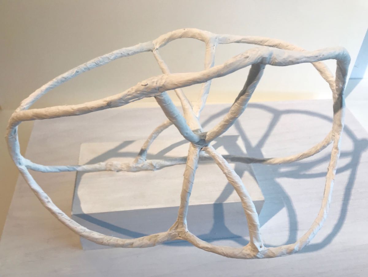 Christiana Sieben: Connected (, Draht, Papier, Acryl) 